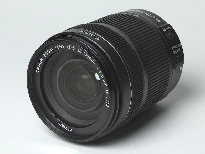 <b>EF-S 18-135mm F3.5-5.6 IS STM</b>