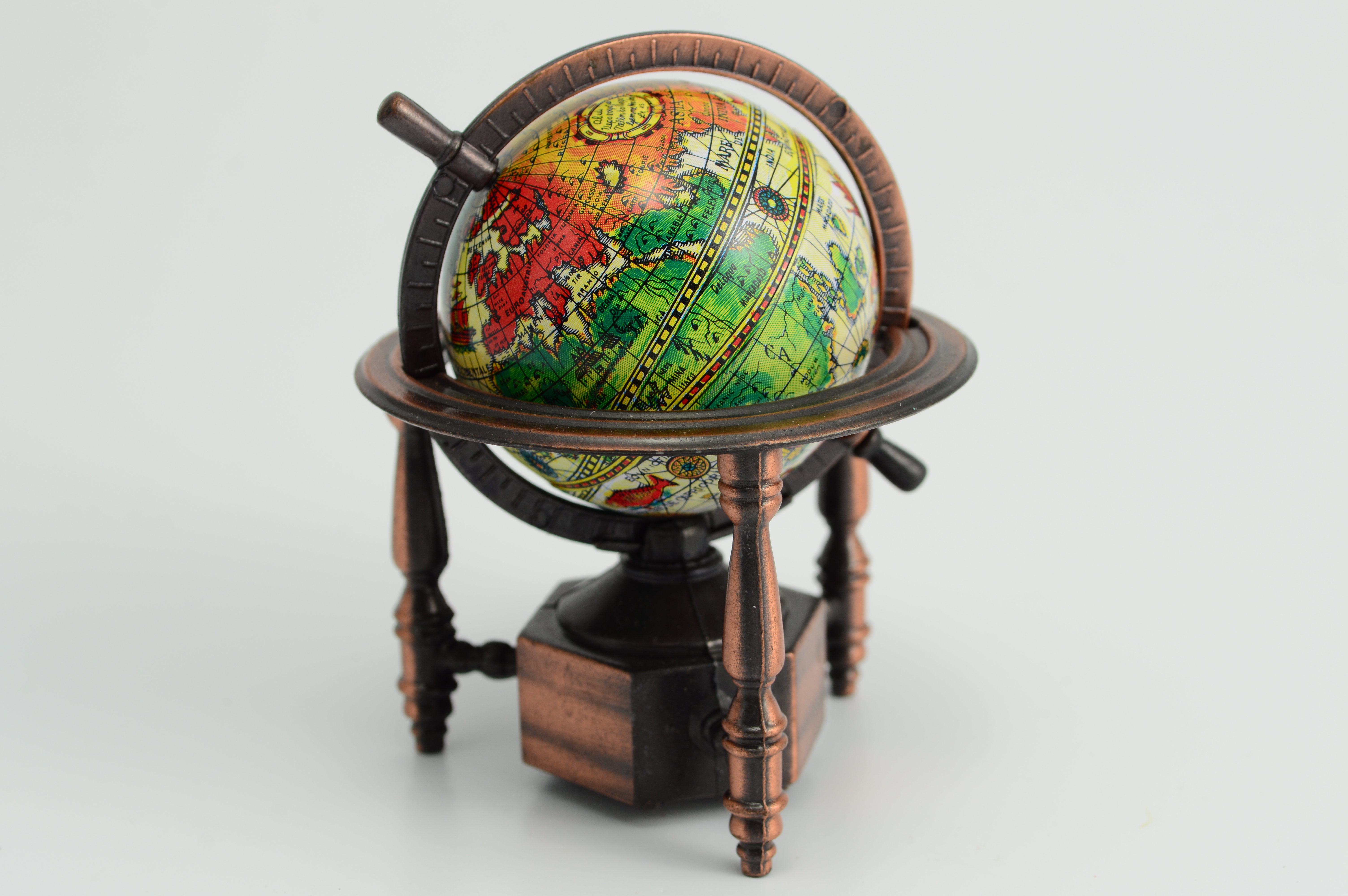 <b>ピクチャーコントロール:ビビッド / D3200 / AF-S DX NIKKOR 18-55mm F3.5-5.6 G VR / 約6.9MB / 6,016×4,000 / 1/4秒 / F8 / 0.0EV / ISO100 / WB:プリセットマニュアル / 55mm</b>