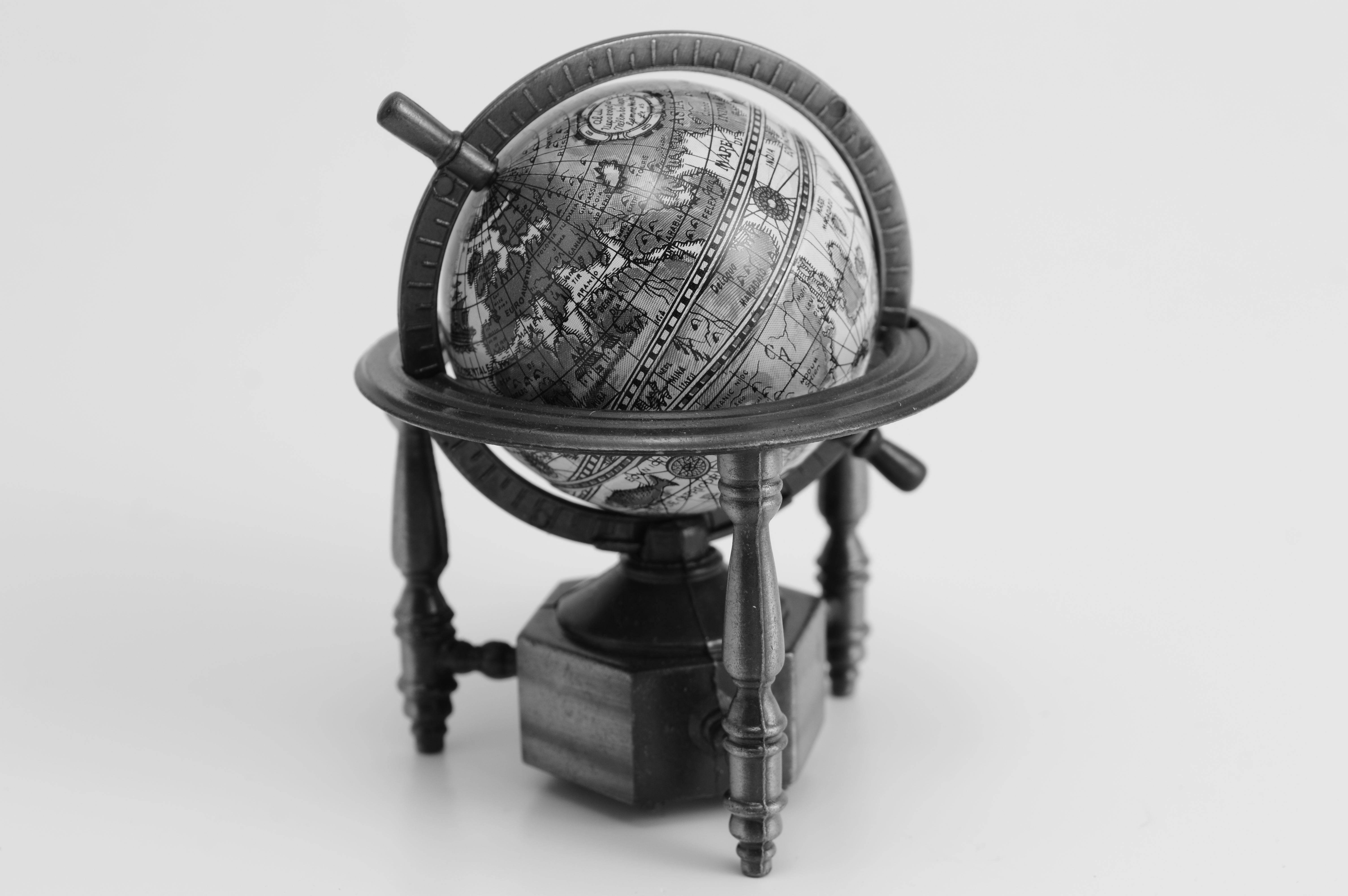 <b>ピクチャーコントロール:モノクローム / D3200 / AF-S DX NIKKOR 18-55mm F3.5-5.6 G VR / 約4.7MB / 6,016×4,000 / 1/4秒 / F8 / 0.0EV / ISO100 / WB:プリセットマニュアル / 55mm</b>