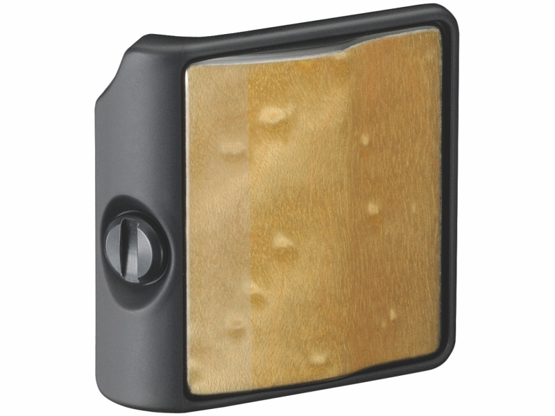 <b>バーズアイメープル</b>