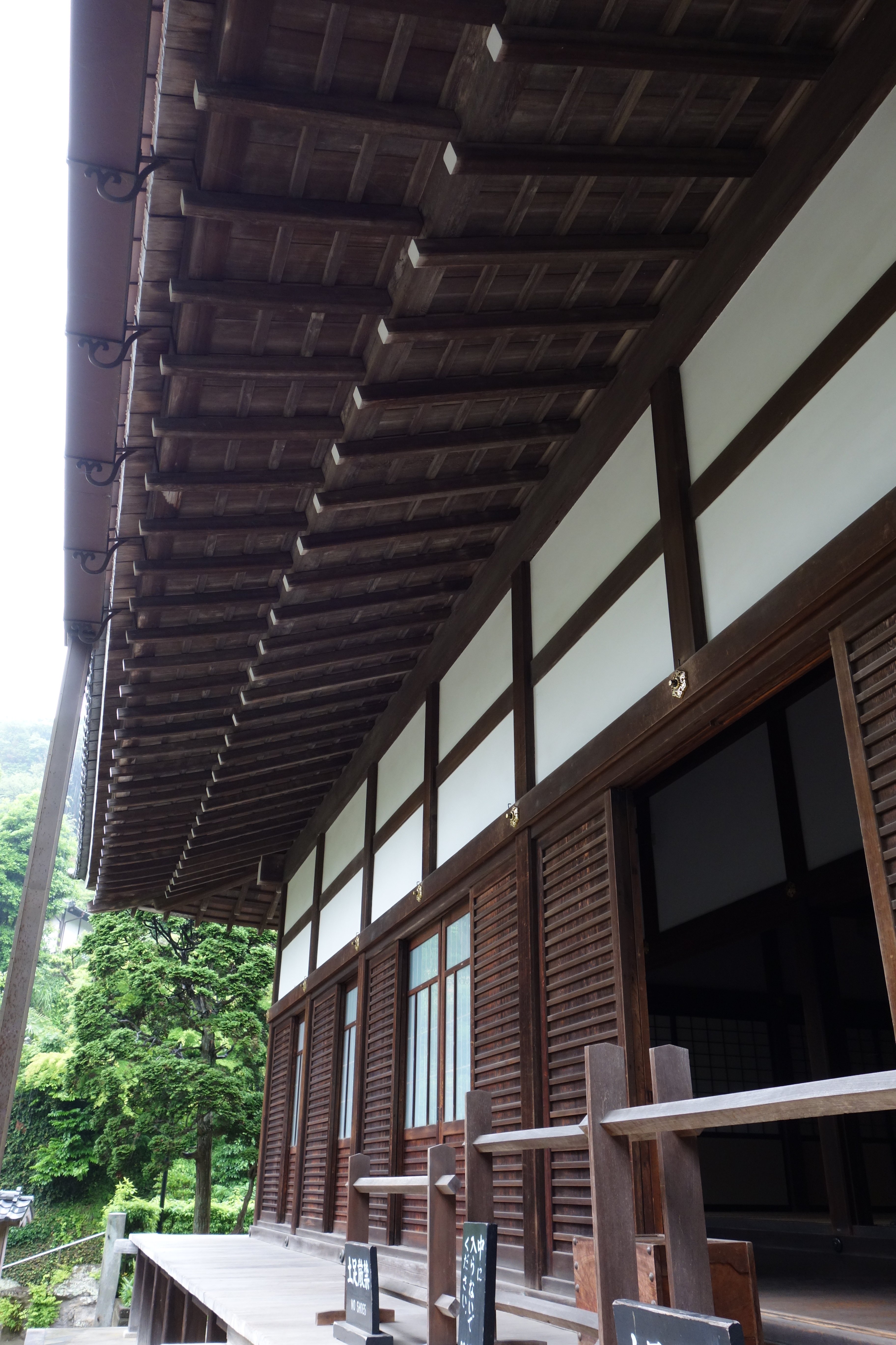 <b>DSC-RX100 / 約4.8MB / 3,648×5,472 / 1/30秒 / F5 / -0.7EV / ISO400 / 10.4mm</b>