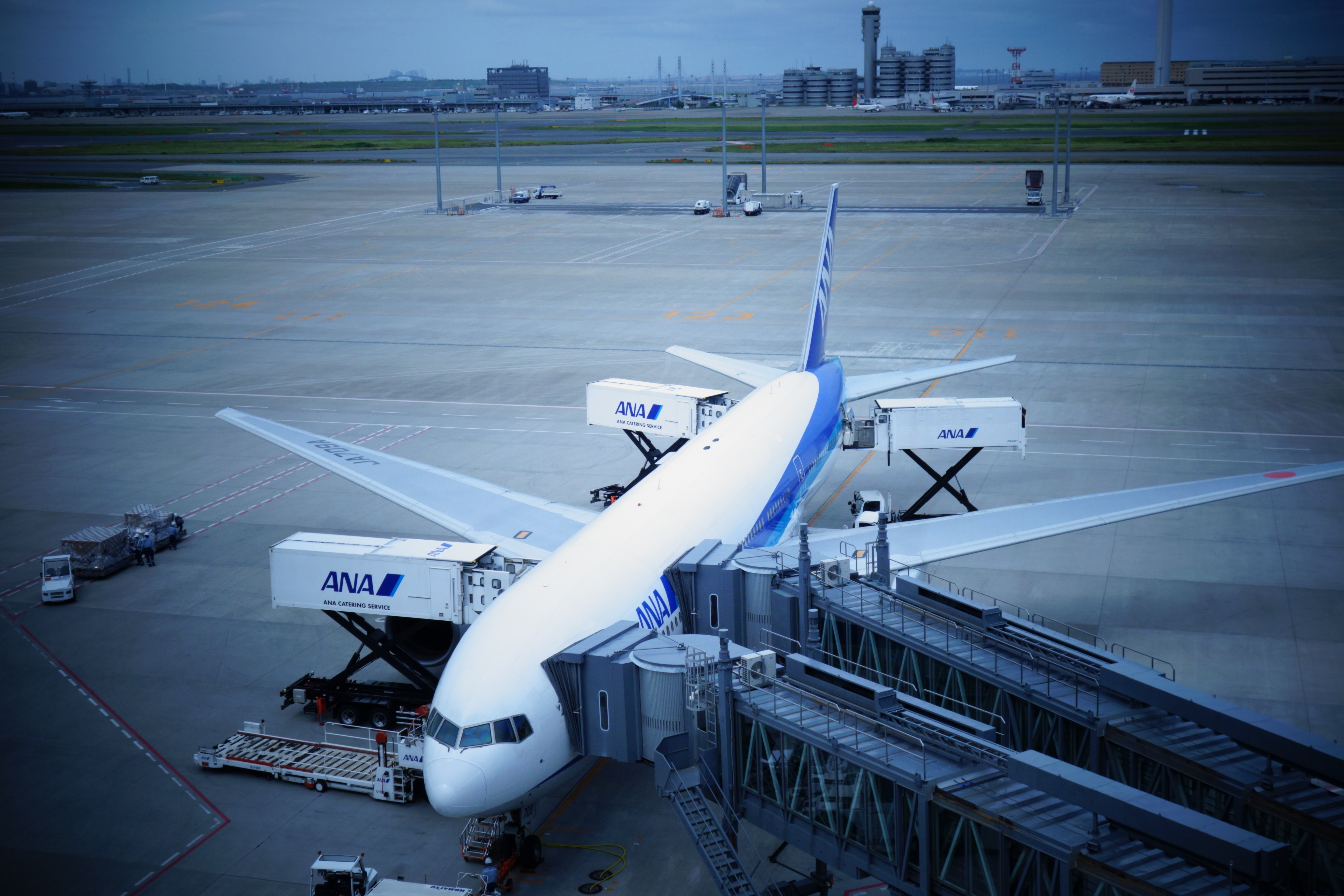 <b>ピクチャーエフェクト：トイカメラ（クール） / DSC-RX100 / 約4.7MB / 5,472×3,648 / 1/2,000秒 / F5.6 / 0EV / ISO200 / 17.6mm</b>