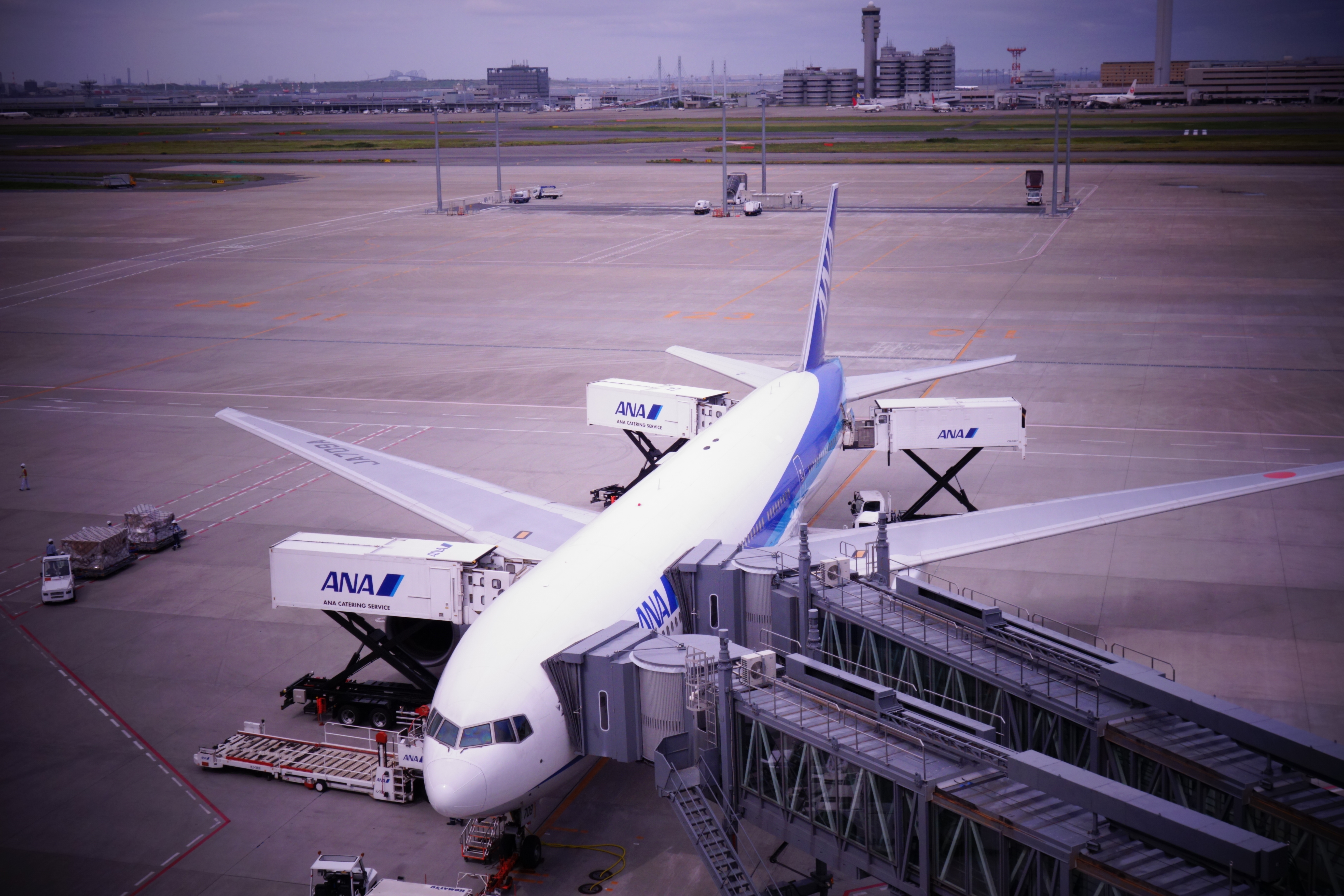 <b>ピクチャーエフェクト：トイカメラ（マゼンタ） / DSC-RX100 / 約4.6MB / 5,472×3,648 / 1/2,000秒 / F5.6 / 0EV / ISO200 / 17.6mm</b>