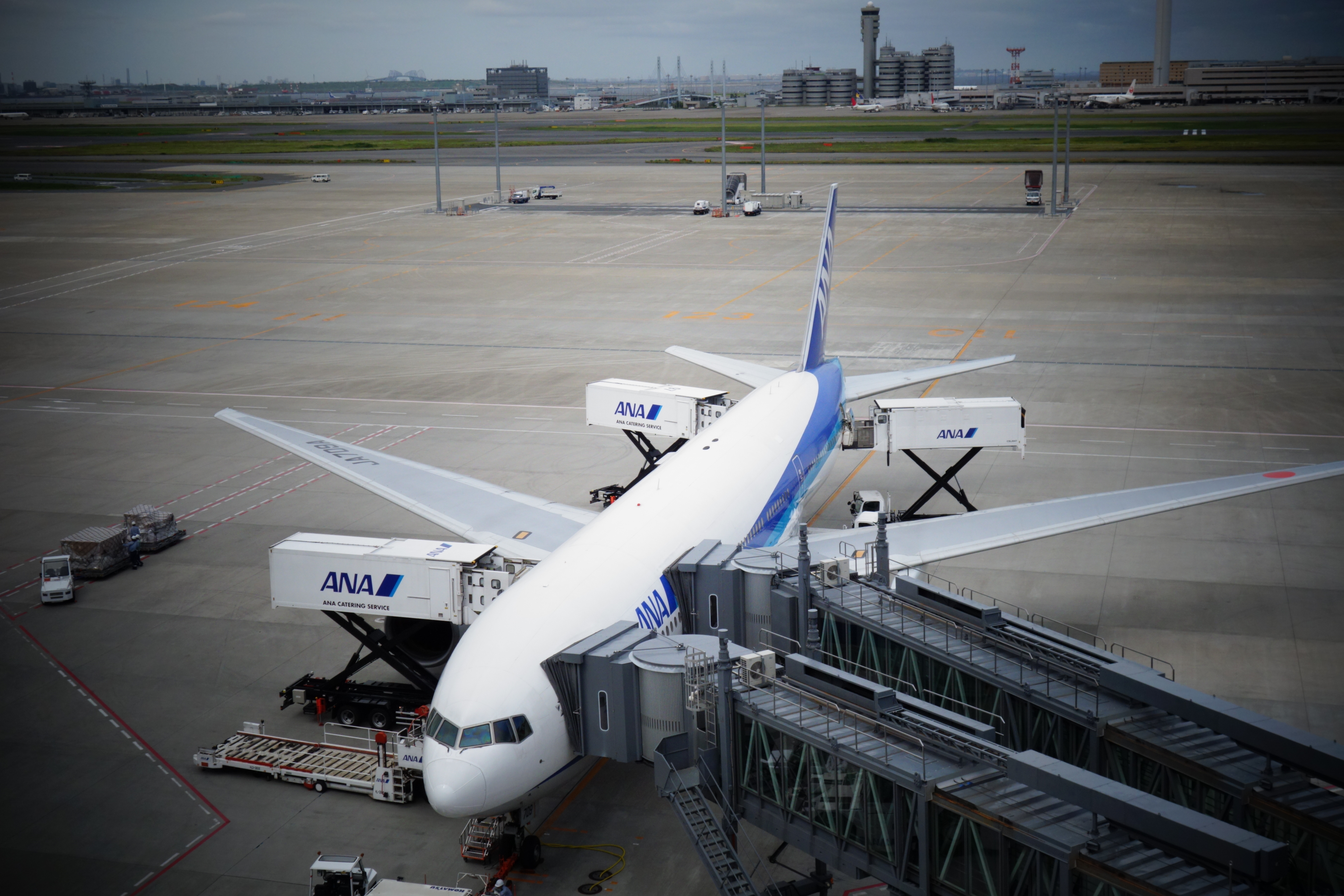 <b>ピクチャーエフェクト：トイカメラ（ノーマル） / DSC-RX100 / 約4.5MB / 5,472×3,648 / 1/2,000秒 / F5.6 / 0EV / ISO200 / 17.6mm</b>