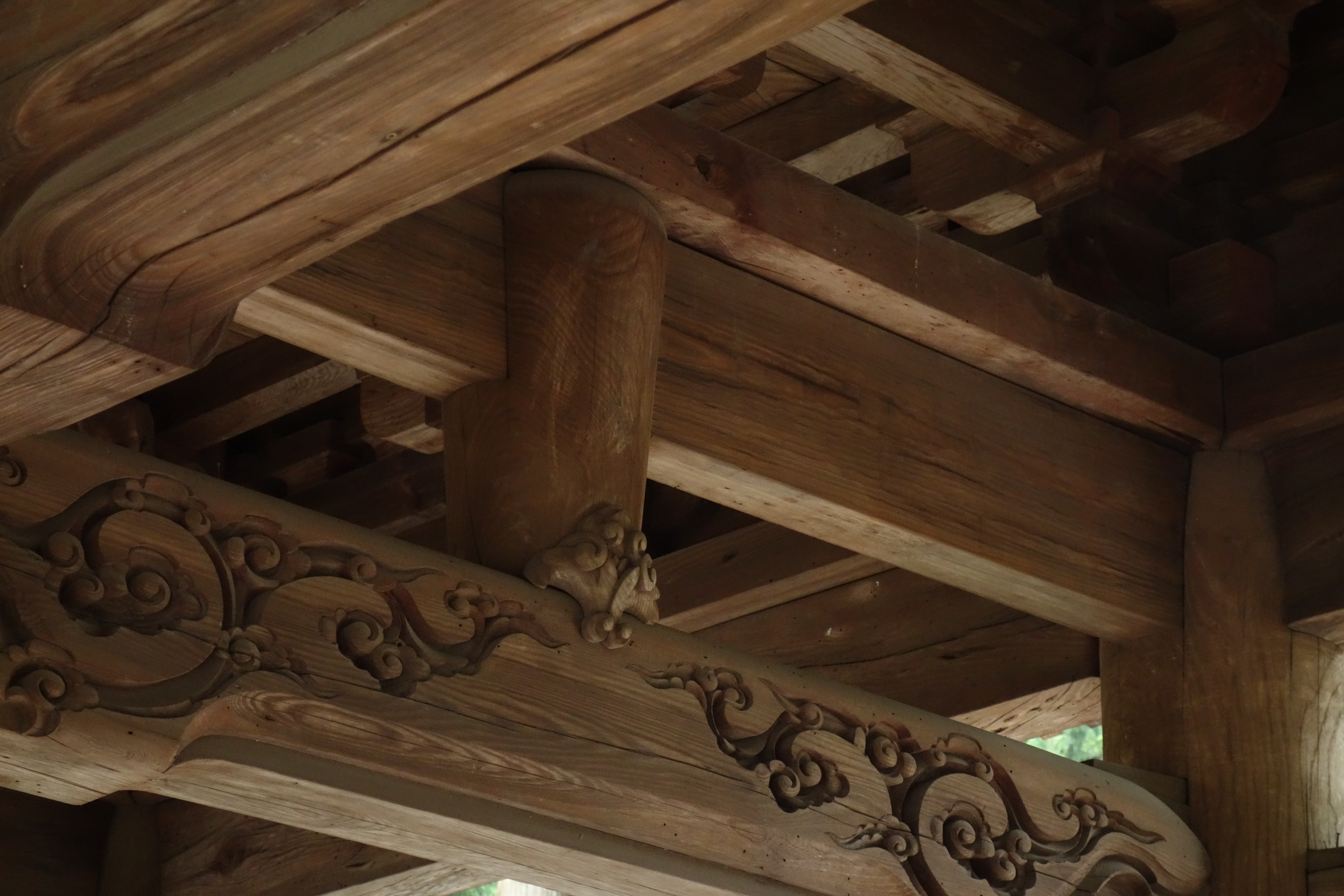 <b>ISO1600 / DSC-RX100 / 約5.1MB / 5,472×3,648 / 1/25秒 / F5.6 / -1EV / 37mm</b>