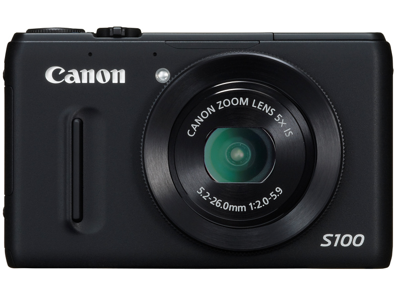 <b>PowerShot S100。発売は2011年12月。実勢価格は3万4,000円前後</b>