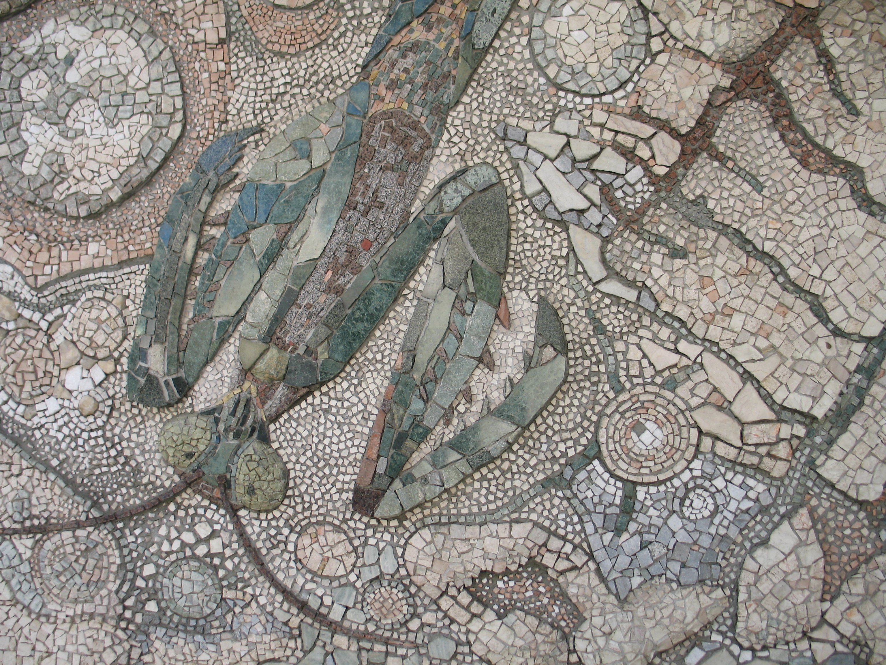 <b>PowerShot G6 / 約4.1MB / 3,072×2,304 / 1/250秒 / F2 / 0.0EV / ISO50 / WB:くもり / 7.2mm</b>