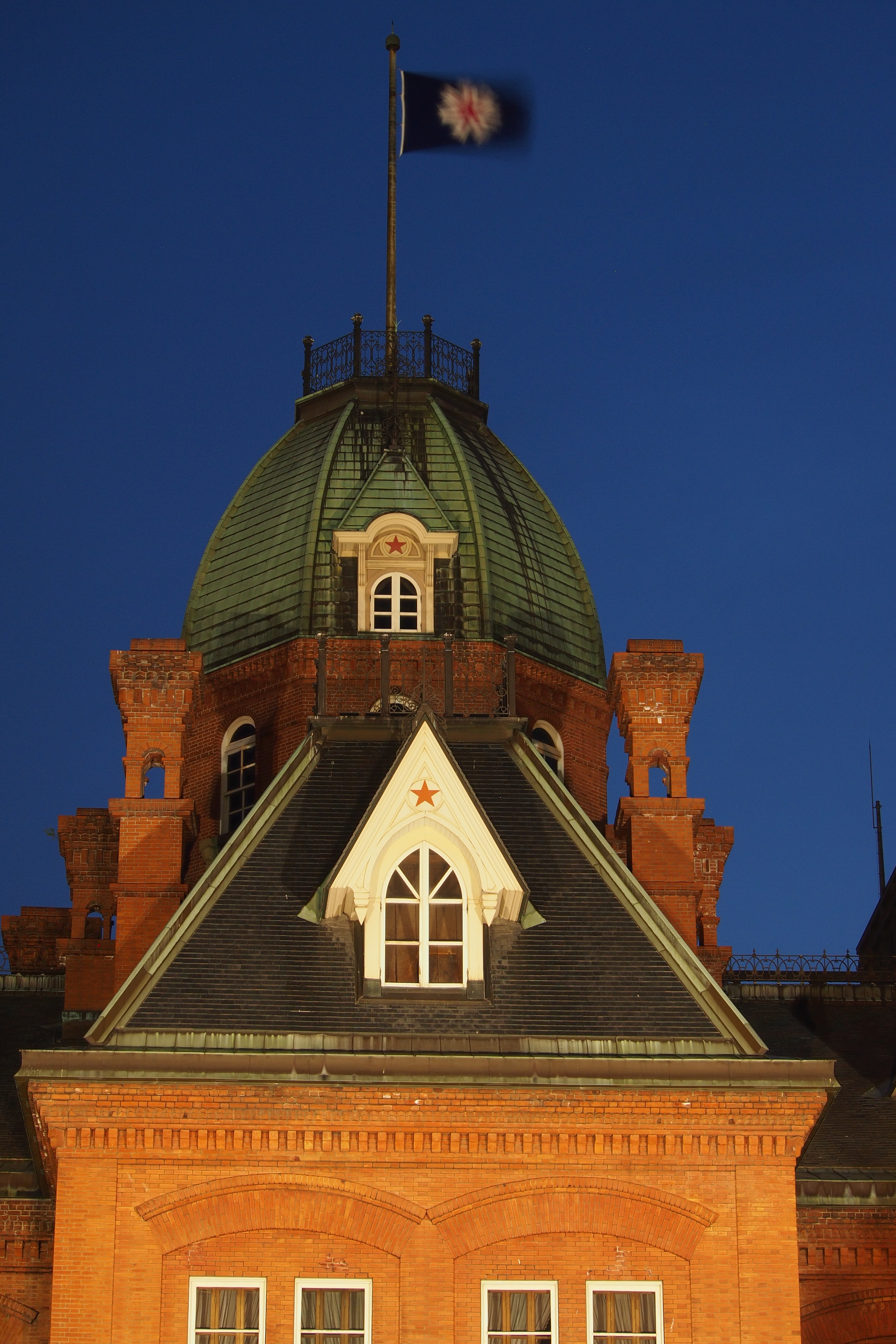 <b>E-P3 / LUMIX G X VARIO PZ 45-175mm F3.5-5.6 ASPH. POWER O.I.S. / 約6.5MB / 2,688×4,032 / 3秒 / F8 / -0.3EV / ISO200 / 絞り優先AE / WB：晴天 / 45mm</b>