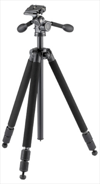 <b>三脚も必須アイテムだ。今回はベルボンのジオ・カルマーニュN635Mをチョイス。</b>