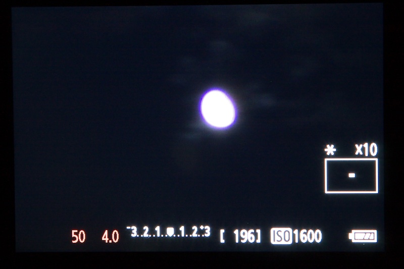 <b>大きな点光源や強い点光源を見つけたら、拡大してピントを合わせる</b>