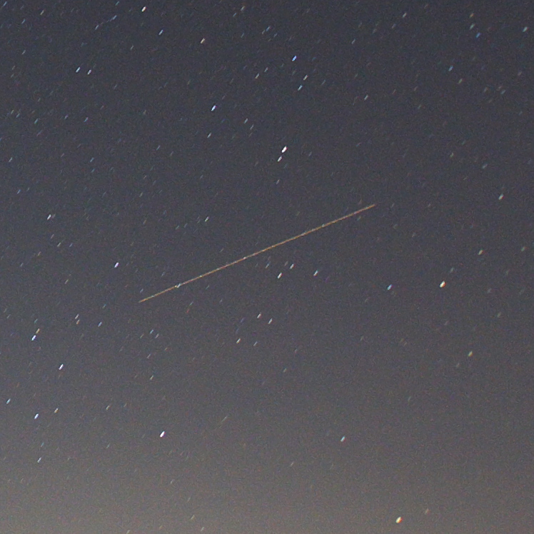 <b>こちらは飛行機</b>