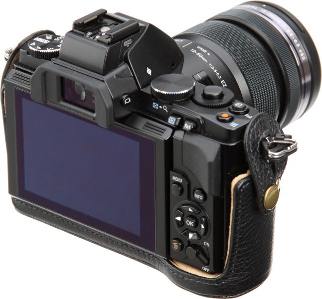 <b>OLYMPUS OM-D E-M5用（ブラック）</b>