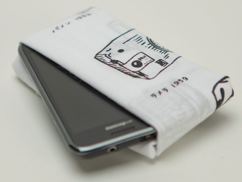 <b>スマートフォンケースに</b>