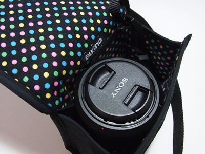 <b>レンズフード逆付けで収納できる</b>