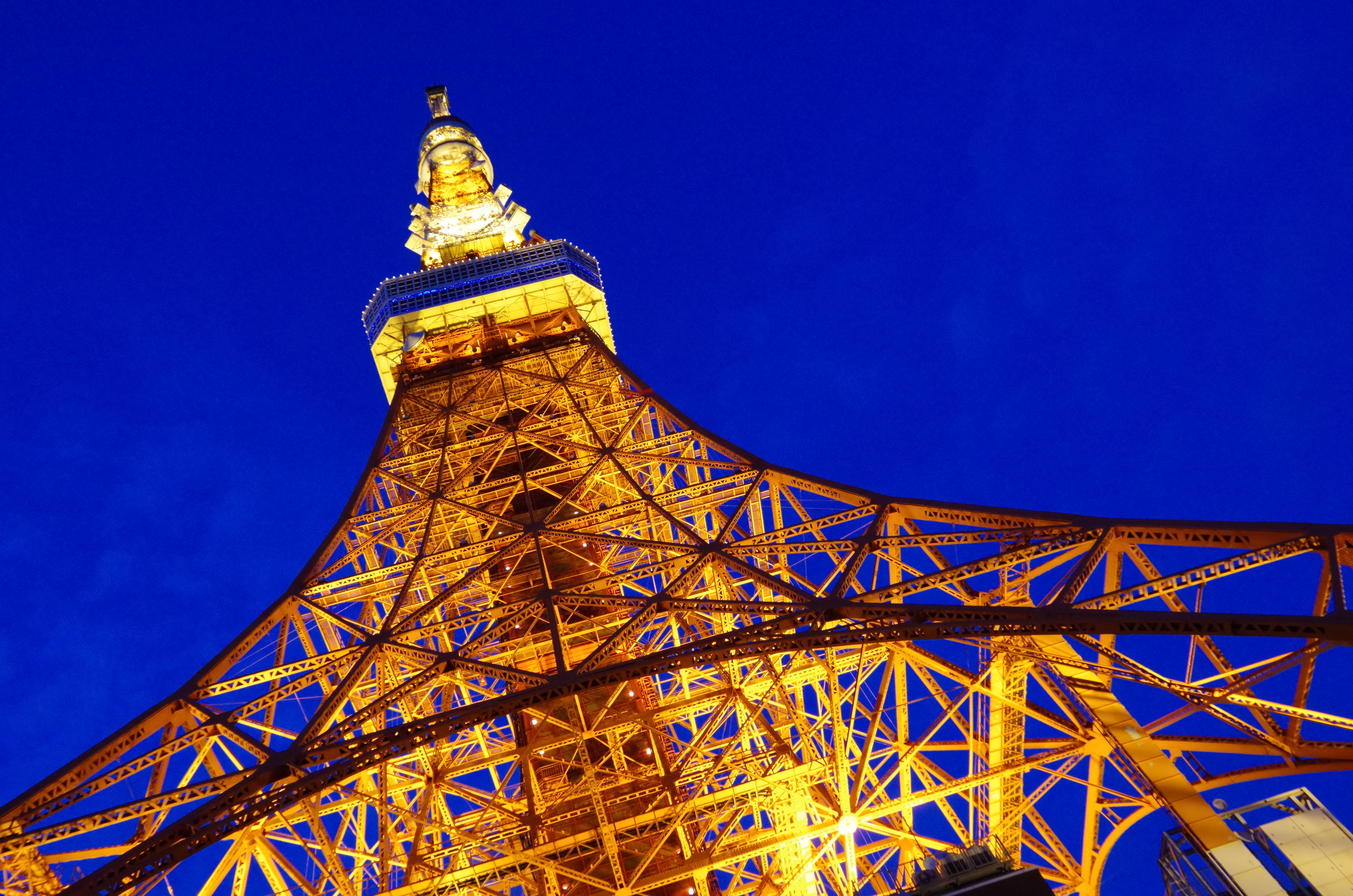 <b>NR：中 / ISO1600 / K-30 / DA 18-135mm F3.5-5.6 ED AL（IF）DC WR / 約6.6MB / 4,928×3,264 / 1/15秒 / F8 / 0EV / 18mm</b>