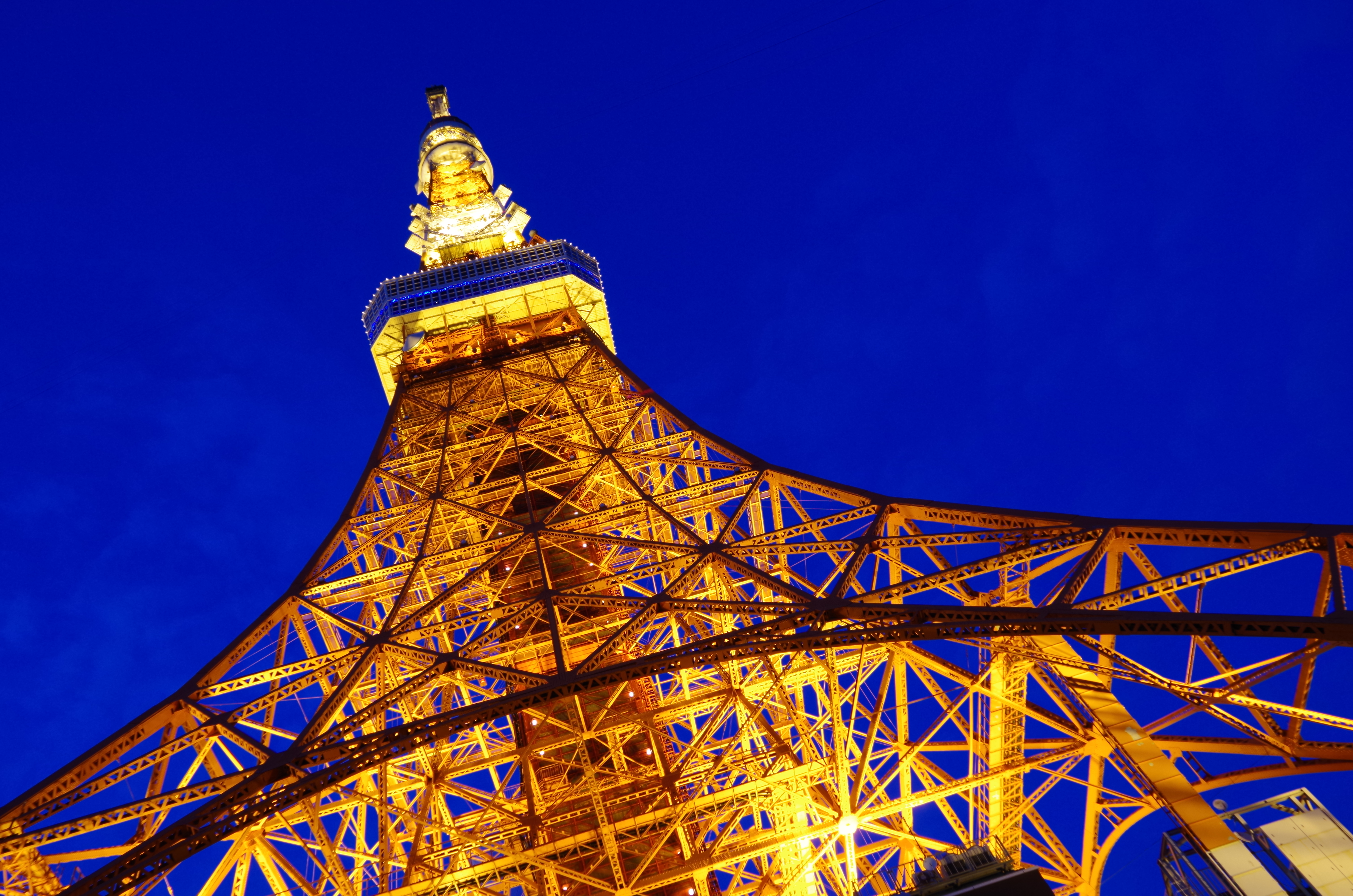 <b>NR：強 / ISO200 / K-30 / DA 18-135mm F3.5-5.6 ED AL（IF）DC WR / 約7.2MB / 4,928×3,264 / 1/2秒 / F8 / 0EV / 18mm</b>