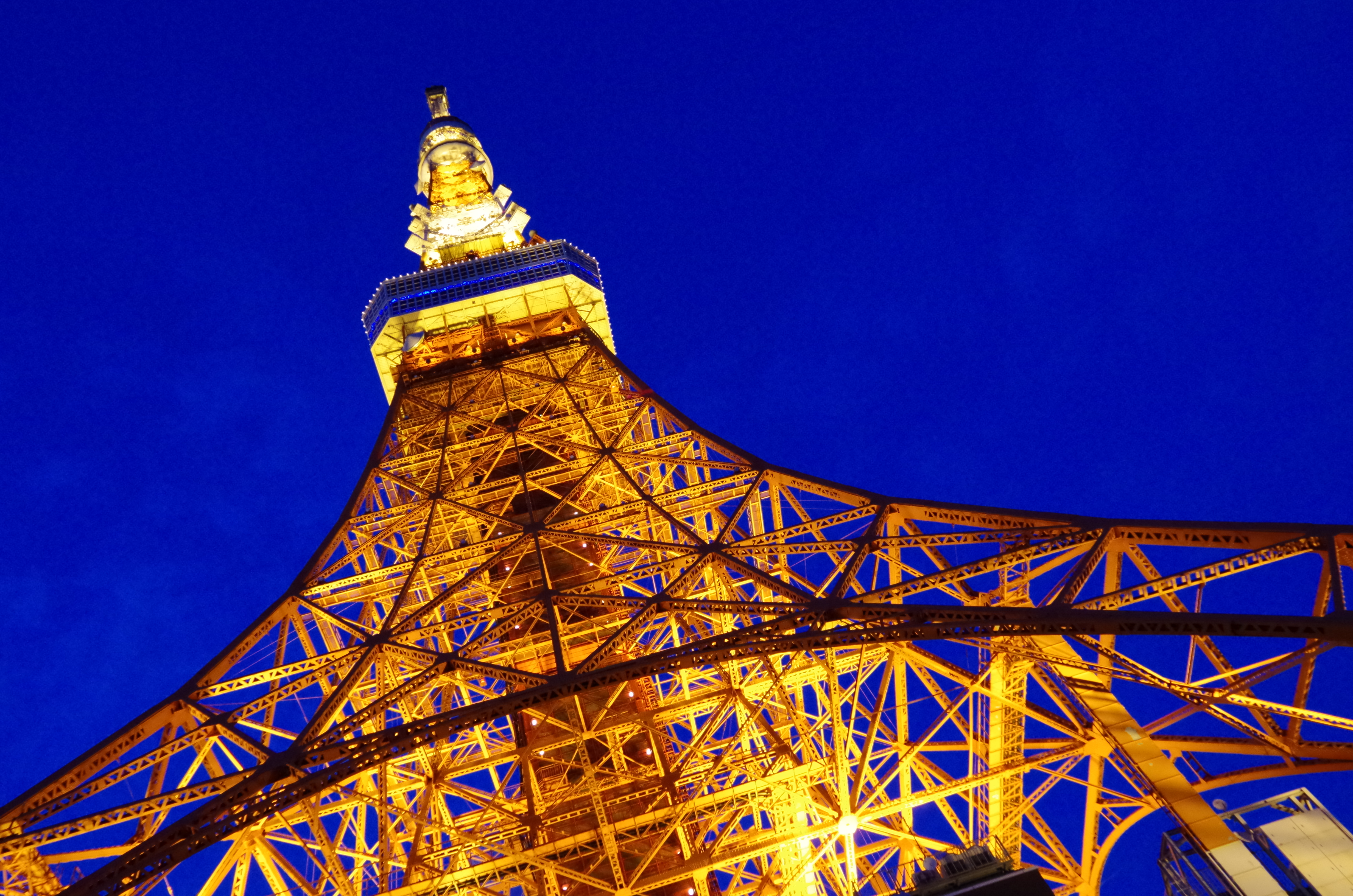 <b>NR：強 / ISO3200 / K-30 / DA 18-135mm F3.5-5.6 ED AL（IF）DC WR / 約6.5MB / 4,928×3,264 / 1/30秒 / F8 / 0EV / 18mm</b>