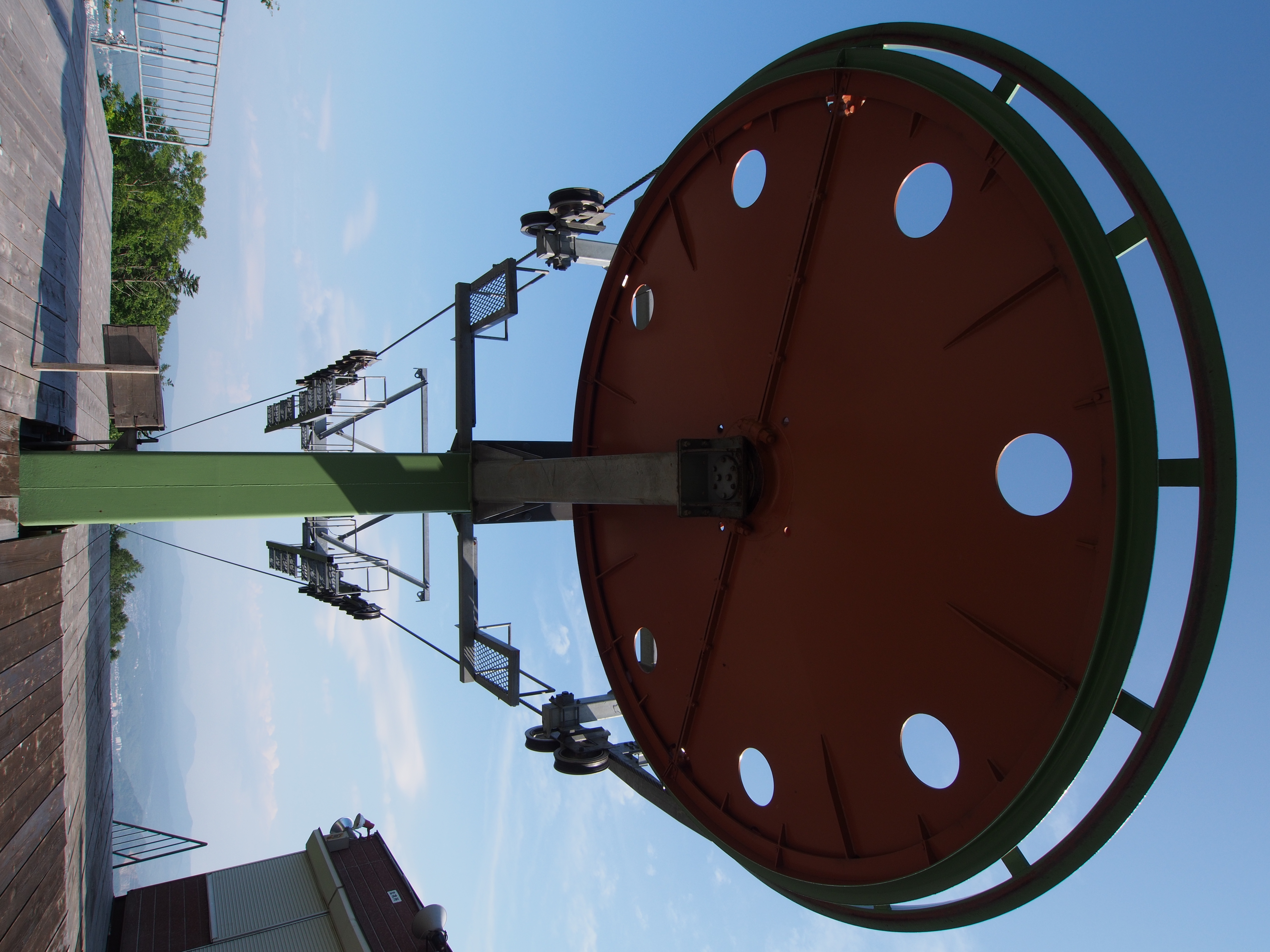 <b>オリジナルのJPEG画像。E-M5 / M. ED 9-18mm F4-5.6 / 4,608×3,456 / 1/400秒 / F8 / -0.7EV / ISO200 / WB:晴天 / 10mm（20mm相当）</b>