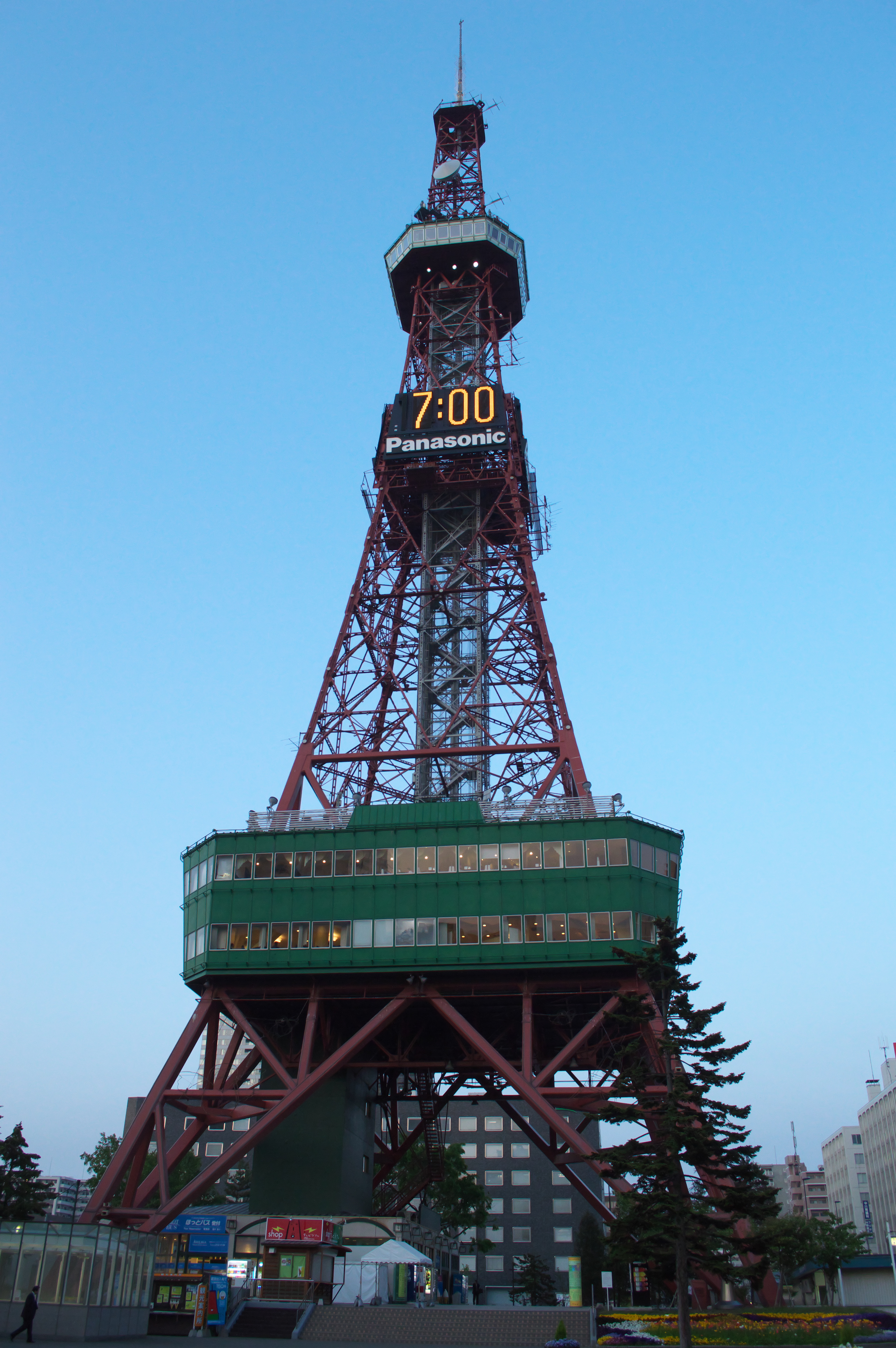 <b>無調整で現像した画像。ISO1600。「偽色抑制」は「45」、「ノイズ除去」は「45」</b>