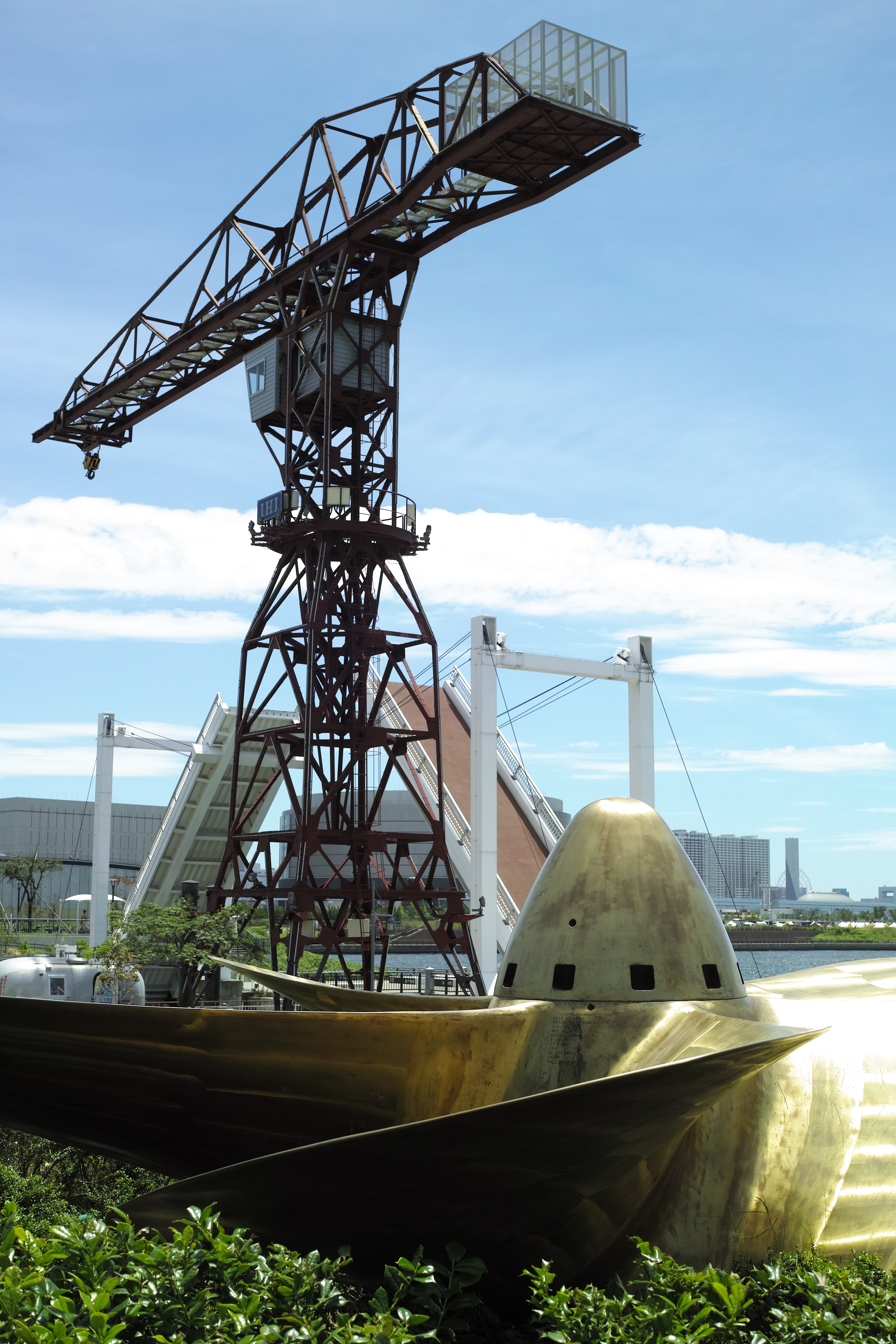 <b>DP2 Merrill / JPEG / 約7.5MB / 3,136×4,704 / 1/250秒 / F8 / +0.7EV / ISO100 / WB:オート</b>