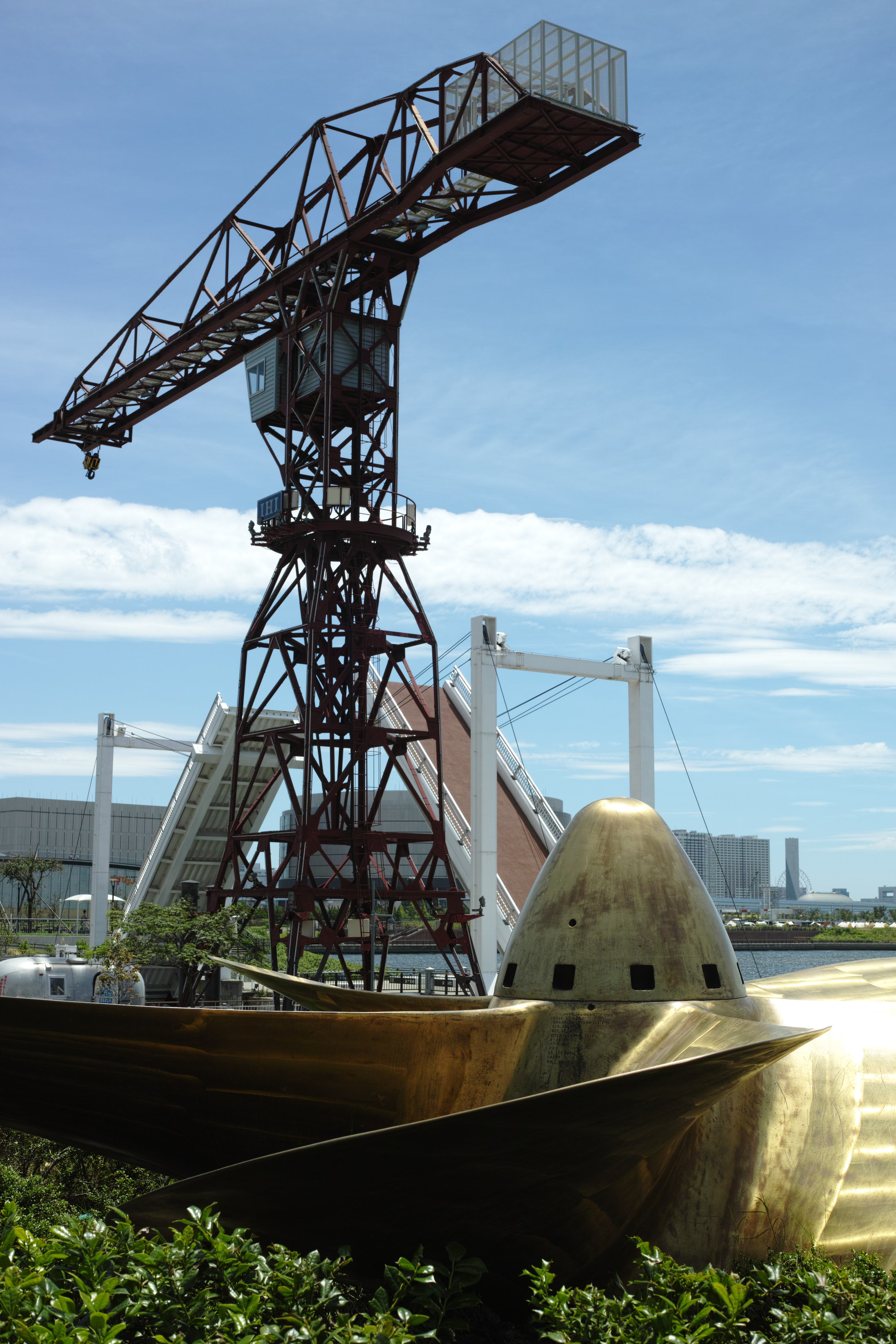 <b>DP2 Merrill / RAWからJPEGに現像 / 約3.6MB / 3,136×4,704 / 1/250秒 / F8 / +0.7EV / ISO100 / WB:オート</b>