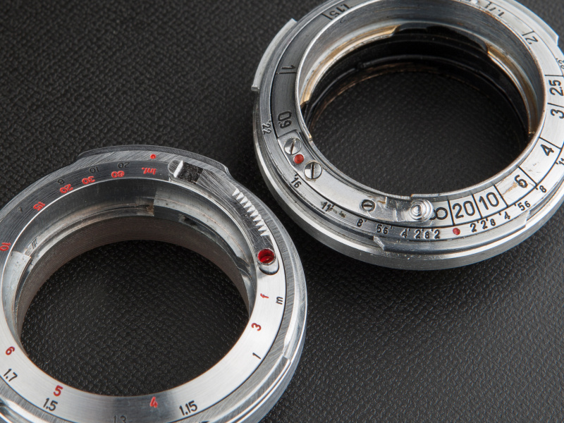 <b>Amedeo Adapterは板バネの代わりにロックボタンを採用する。これが実に使いやすい</b>