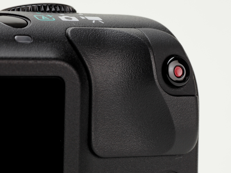 <b>親指を置く部分も指の収まりは良かった</b>