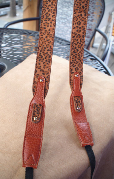 <b>チーター/ネックストラップ</b>