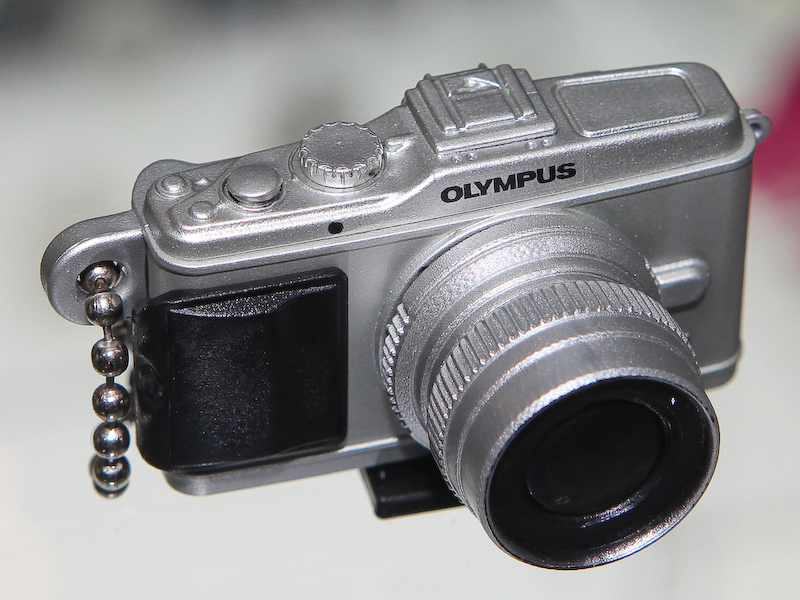 <b>E-P3（シルバー）+ M.ZUIKO DIGITAL ED 12mm F2</b>