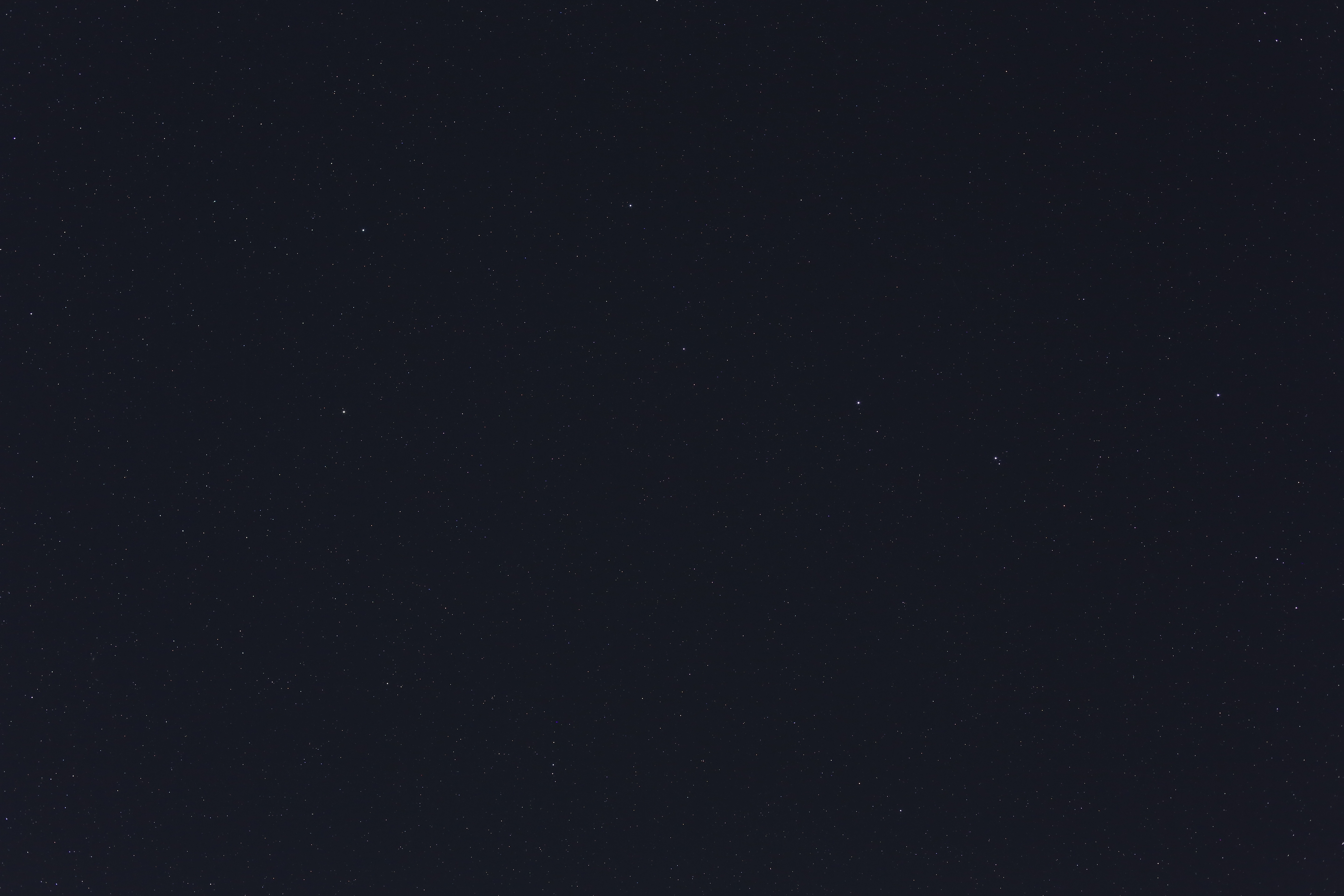 <b>EOS 5D Mark III / EF 50mm F1.4 USM / 約3.5MB / 5,760×3,840 / 30秒 / F4.5 / 0EV / ISO1000 / マニュアル露出 / WB：4,000K / 50mm</b>