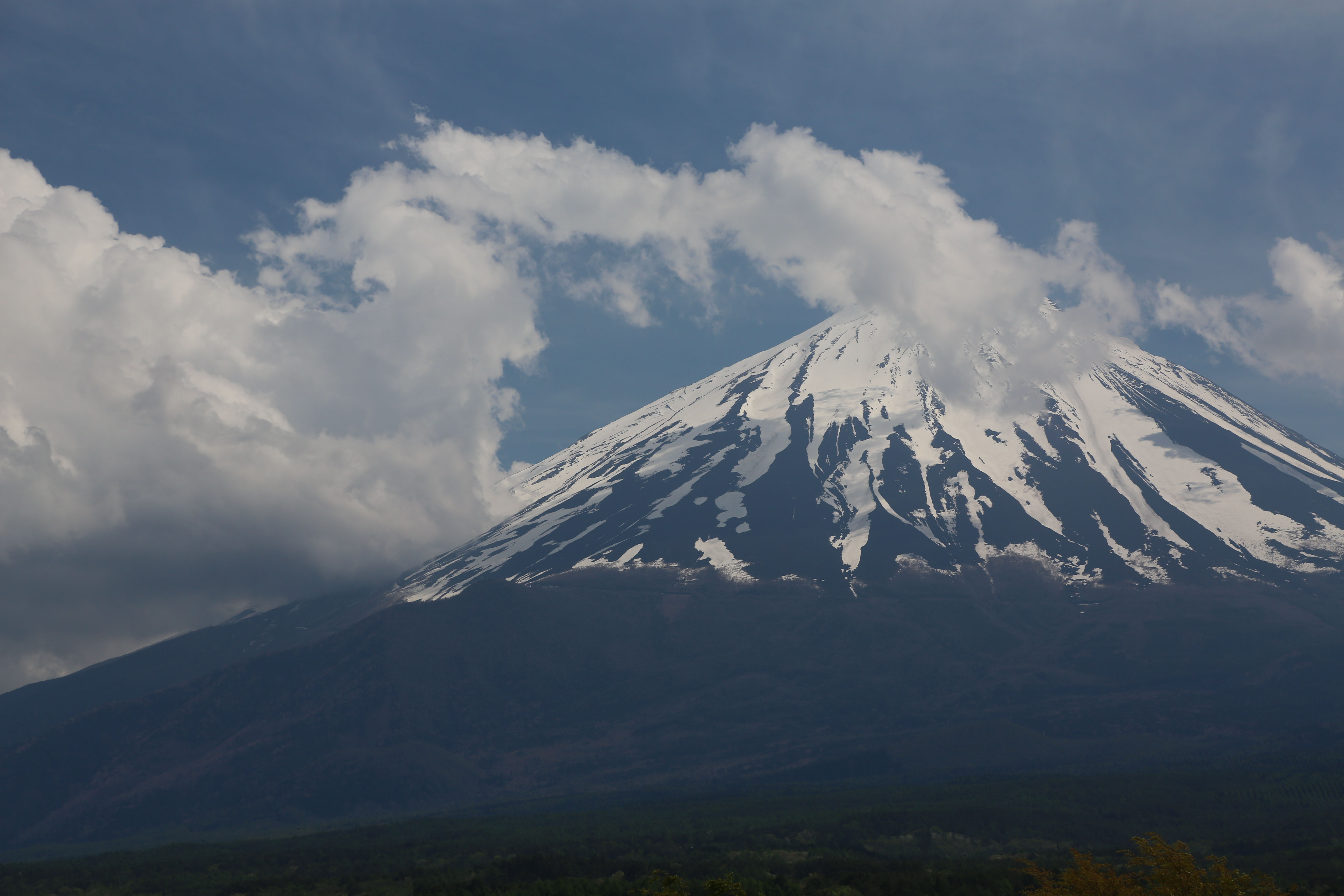 <b>EOS 5D Mark III / EF 24-105mm F4 L IS USM / 約4.7MB / 5,760×3,840 / 1/640秒 / F8 / -0.3EV / ISO200 / 絞り優先AE / WB：オート / 102mm</b>