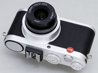 LEICA X2