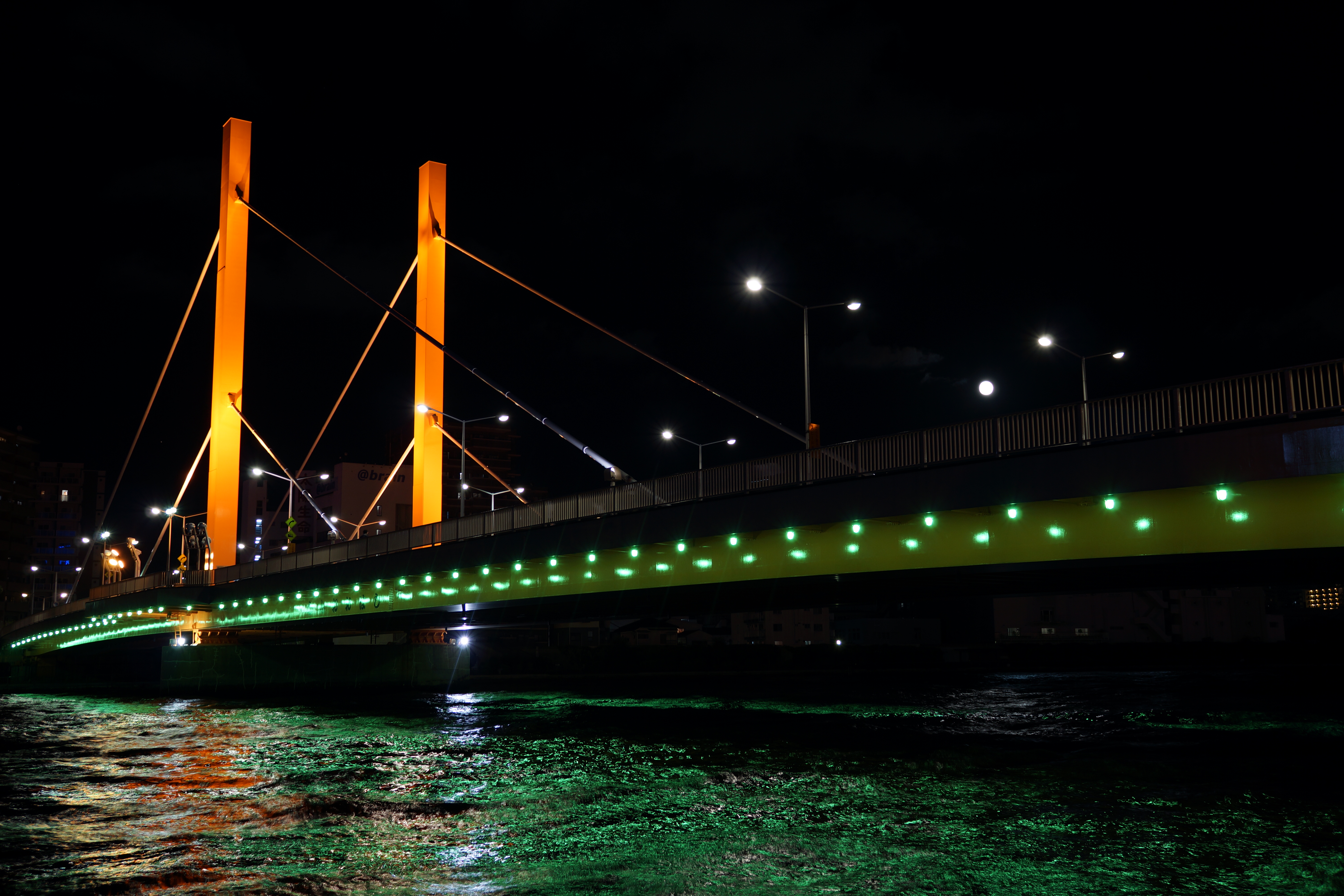 <b>NEX-7 / Sonnar T* E 24mm F1.8 ZA / 約5.6MB / 6,000×4,000 / 1/3秒 / F4 / -1.0EV / ISO100 / WB:オート / 24mm</b>