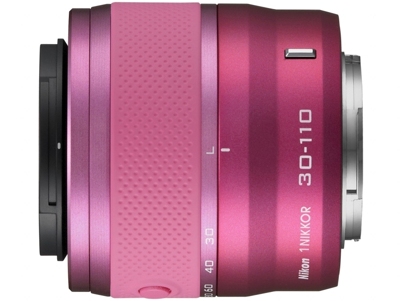 <b>ダブルズームキットに含まれる1 NIKKOR VR 30-110mm F3.8-5.6</b>