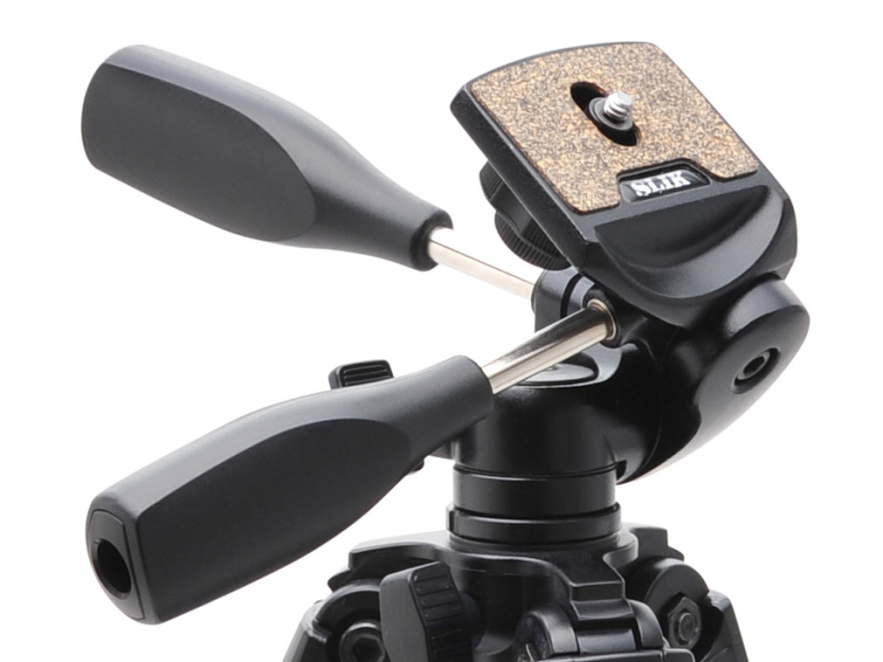 <b>2ハンドルの2ウェイ雲台が付属</b>