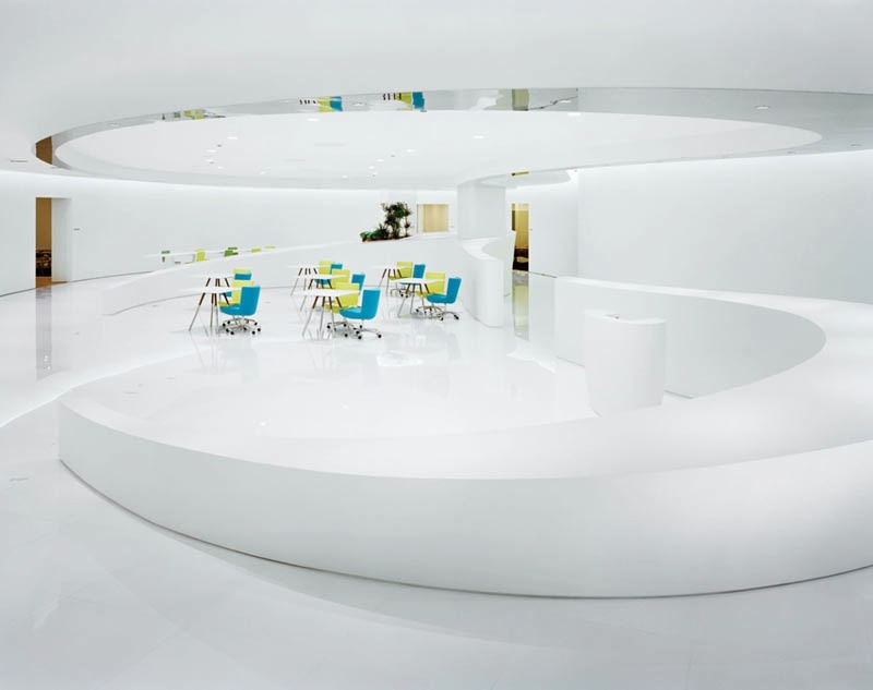 <b>(c) Atsushi Nakamichi</b>