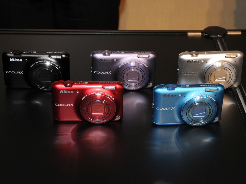 <b>カラーバリエーションは5色</b>