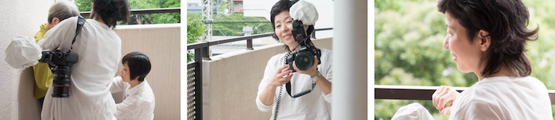 <b>神奈川県川崎市麻生区にある「つくしの里」にて。野村さんたち、ヘアメイクさん、スタイリストさん、ライターさんたちは多忙な合間を縫って、月に1〜2度訪れてはお婆ちゃんたち、お爺ちゃんたちの素敵な笑顔を撮っている。ここではキヤノンEOS 5D他のデジタルカメラ、そしてキヤノンの銀塩一眼レフも活躍していた。</b>