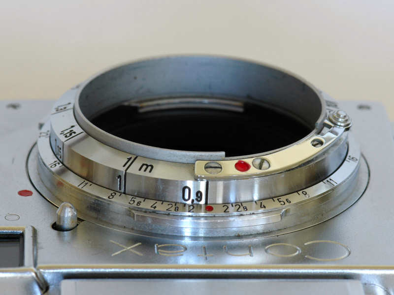 <b>至近距離にすると、このように内バヨネット部分が繰り出される。</b>