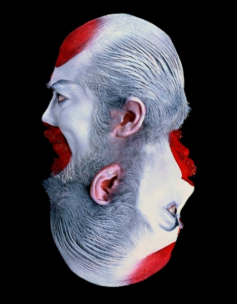 <b>KAOS　(c) 山岸伸</b>