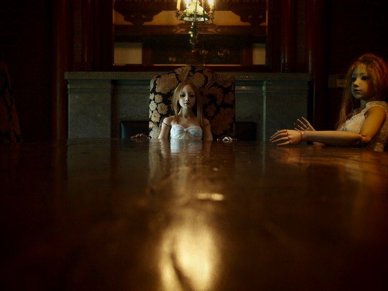 <b>球体関節人形　(c) 山岸伸</b>