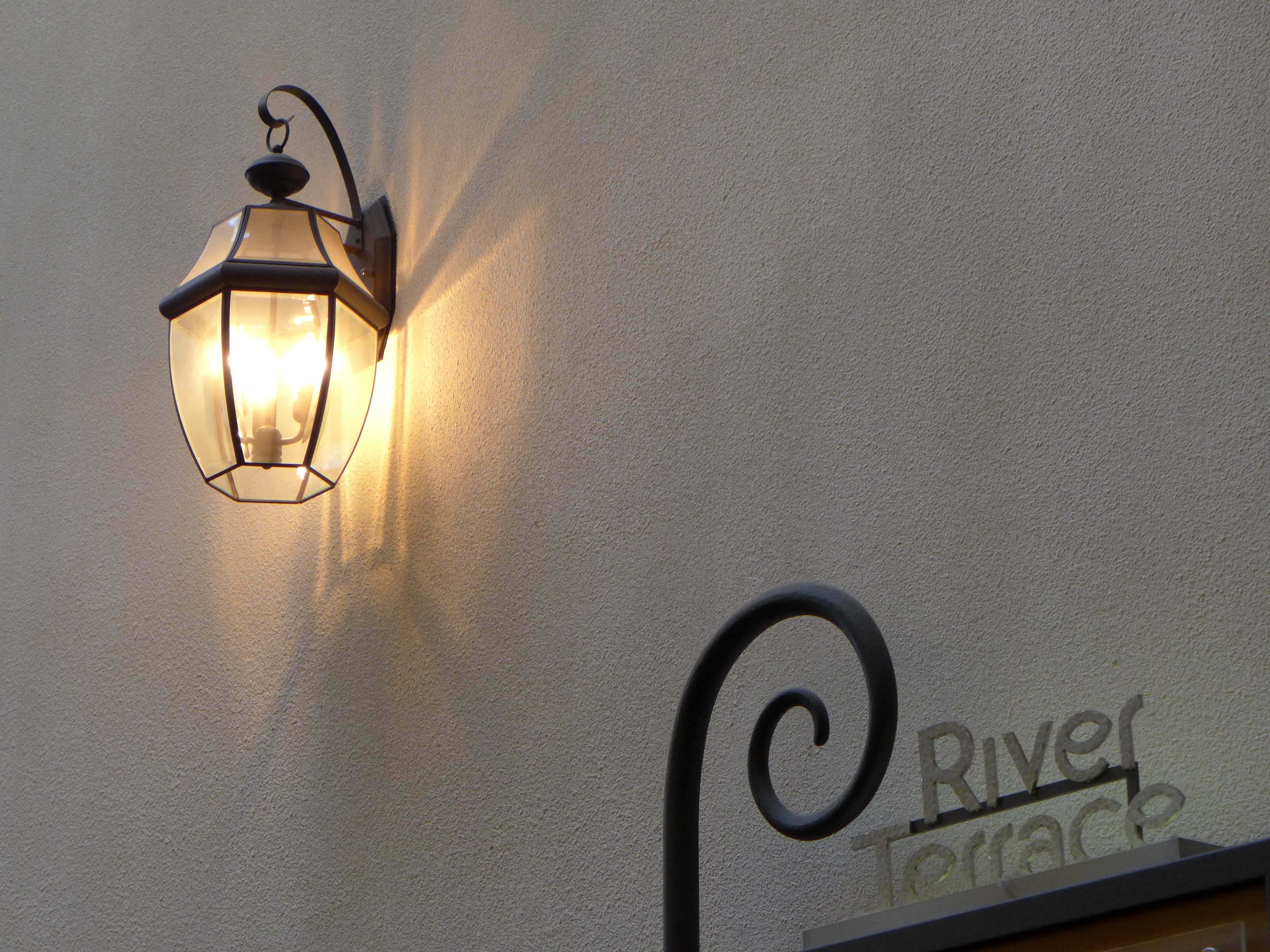 <b>DMC-LX7 / 約4.0MB / 3,648×2,736 / 1/125秒 / F2.3 / +1.0EV / ISO320 / WB:オート / 17.7mm</b>