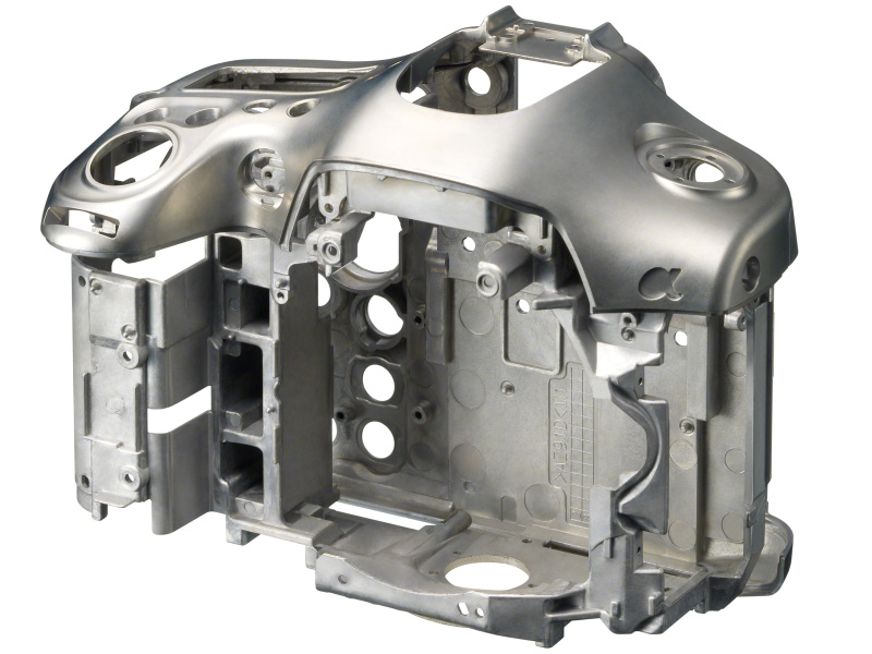 <b>マグネシウム合金を採用</b>