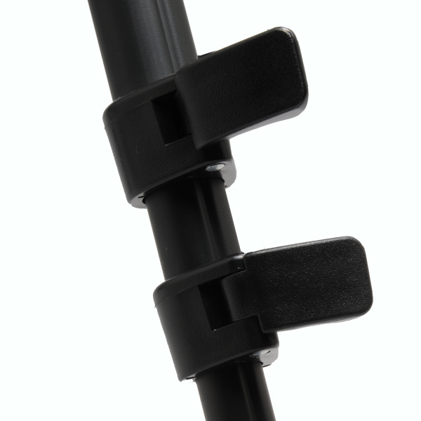 <b>レバーロック式を採用</b>