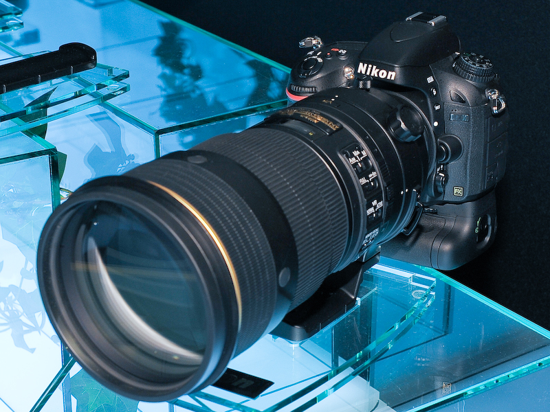 <b>AF-S NIKKOR 300mm F2.8 G ED VR II</b>
