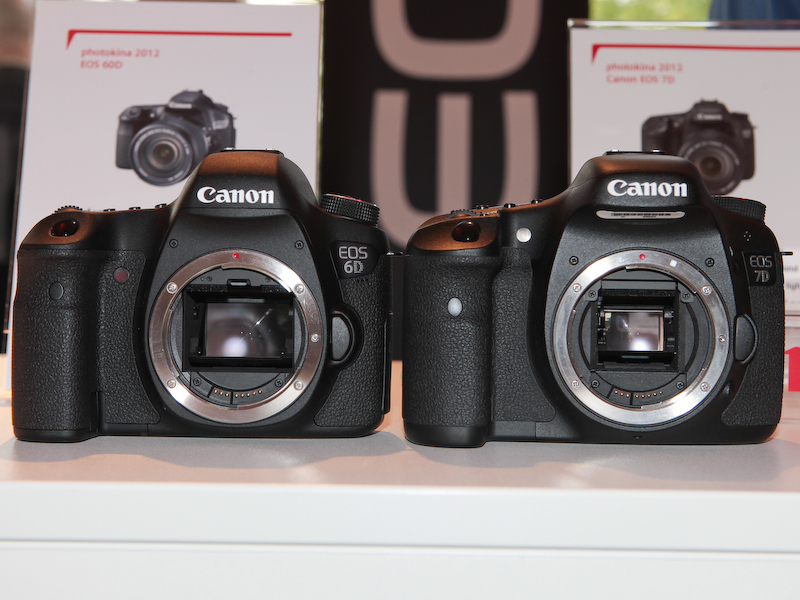 <b>EOS 7D（右）との比較</b>