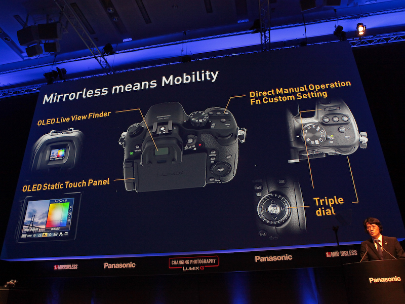 <b>トリプルダイヤルなど操作性も向上させた</b>