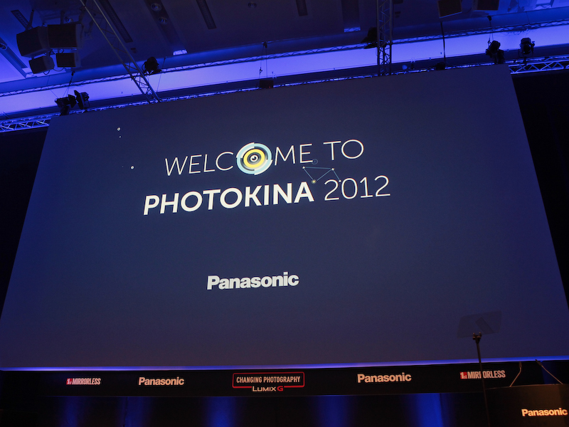 <b>多くの報道関係者が実機を撮影していた</b>