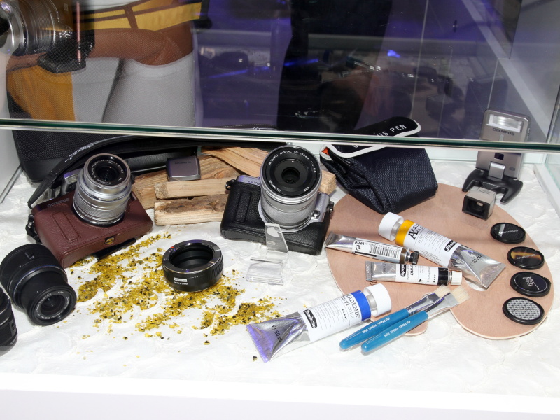 <b>アクセサリーも展示している</b>