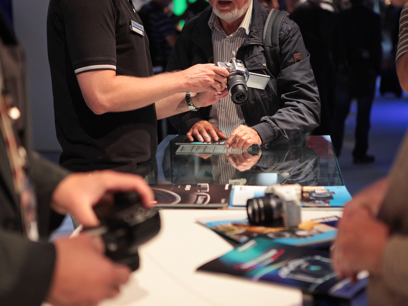 <b>DMC-G5のコーナーも多くの人で賑わっていた</b>